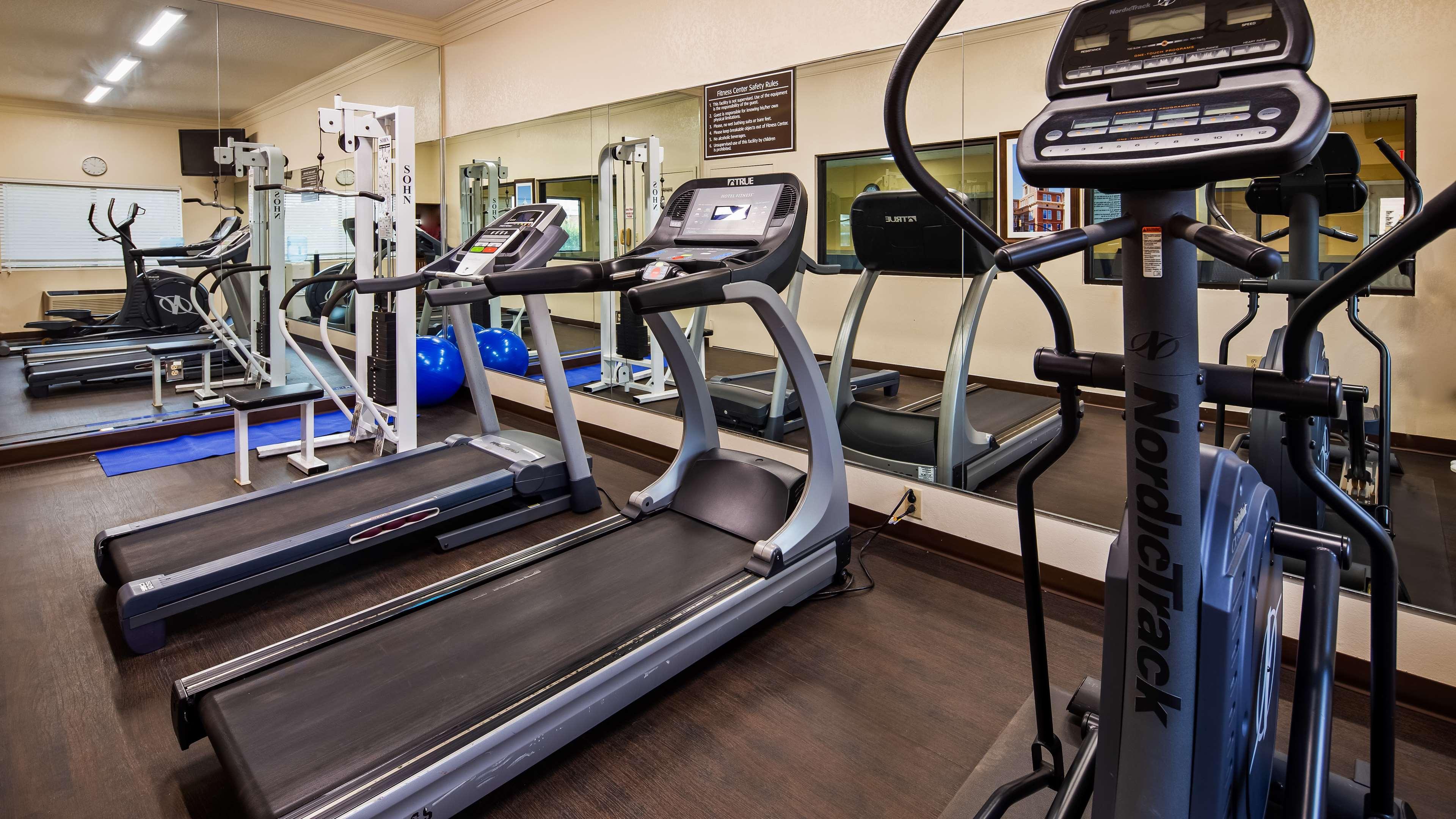 Best Western Inn & Suites Byron Esterno foto