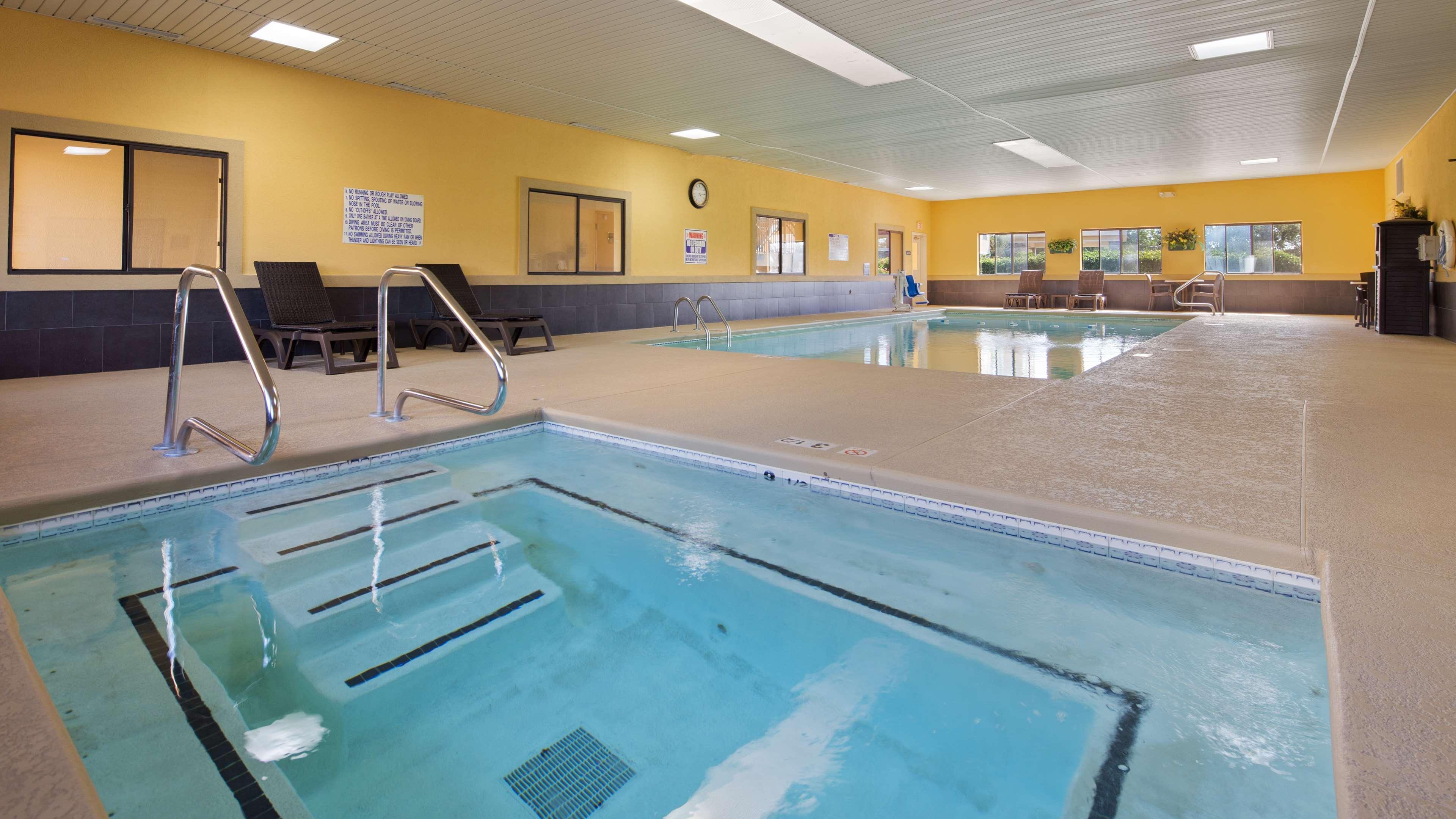 Best Western Inn & Suites Byron Esterno foto