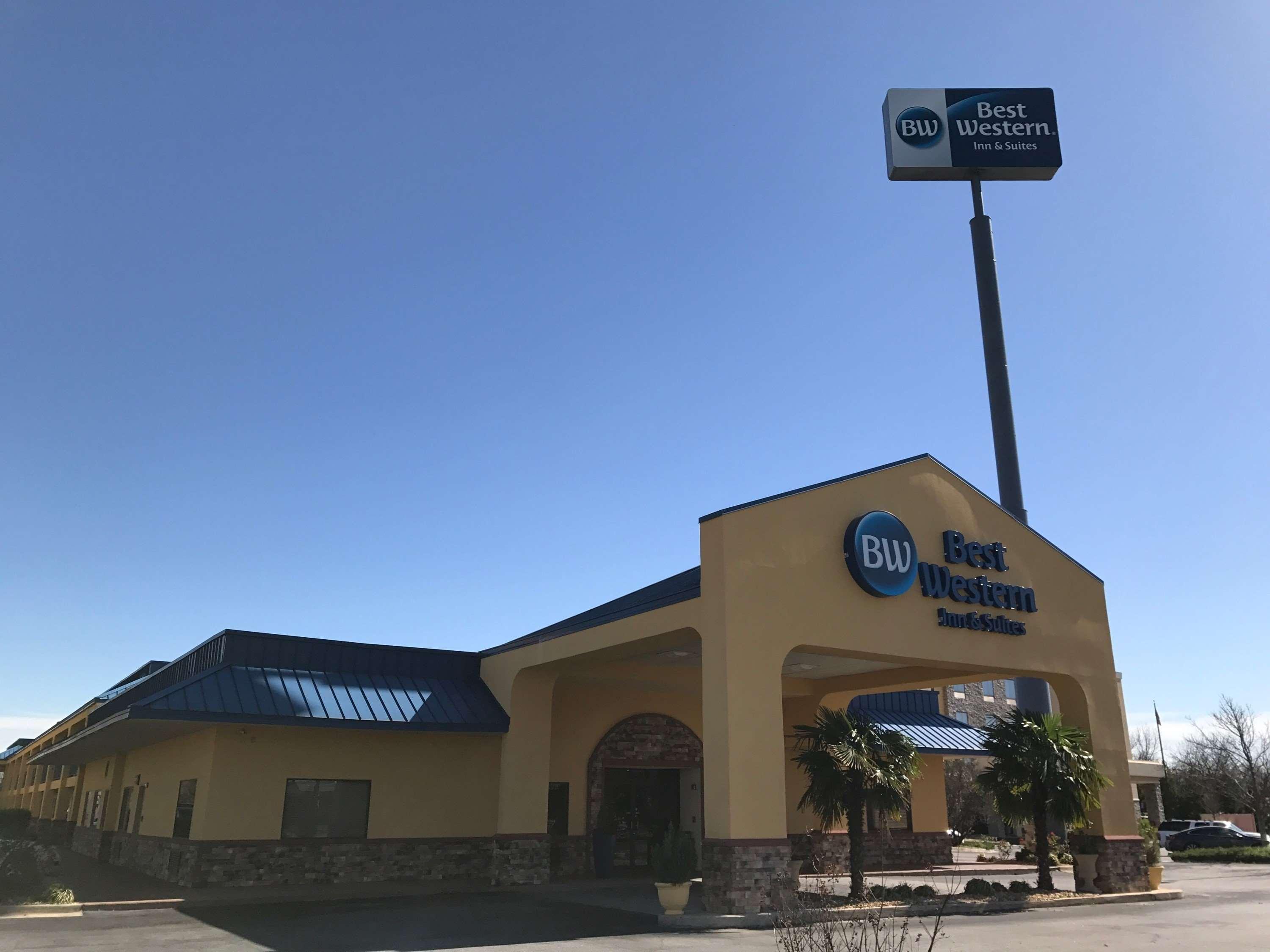 Best Western Inn & Suites Byron Esterno foto